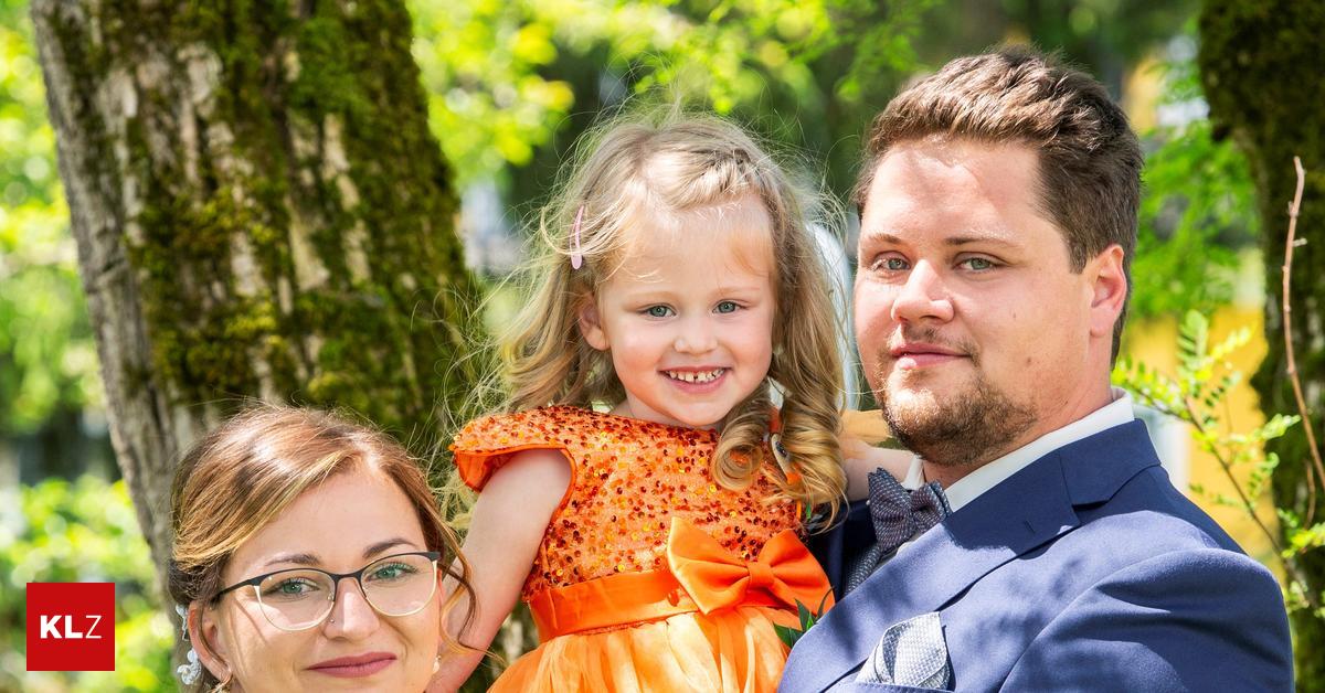 Brautpaar Die Ringübergabe bei ihrer Hochzeit für einen